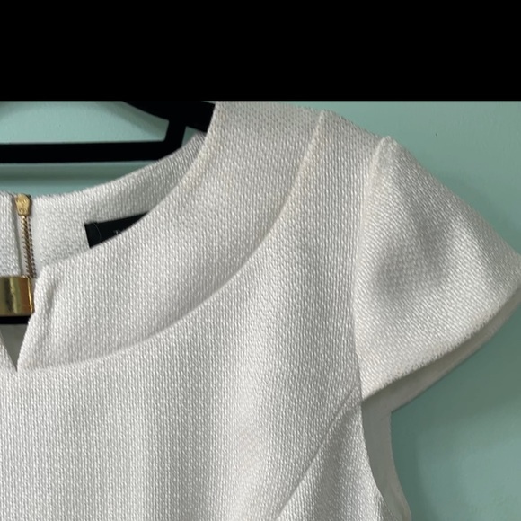Tahari Authur S.Levine White Dress Gold Details Cap Sleeve 10 - Picture 7 of 13